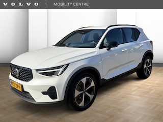 Volvo XC40 B4 Plus Dark | Stoel- & Stuurverwarming | Trekhaak