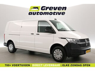 Volkswagen Transporter 2.0 TDI L2H1 | Airco | Cruise | Carplay | 3 Zits | Trekhaak | Parkeersens. | Stoelverw.