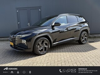 Hyundai Tucson 1.6 T-GDI HEV 230pk Comfort Smart automaat / Fabrieksgarantie tot 07-2029 / 1650kg Trekgewicht / Dealer onderhouden / 1e eigenaar / Navigatie / Adaptieve CC / Stuur- en stoelverwarming / 19” LM + All Season banden /