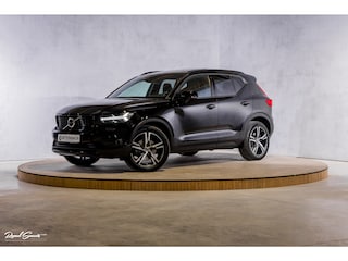 Volvo XC40 2.0 T4 R-Design | Panorama dak | Adaptieve cruise | Memory | Harman Kardon |