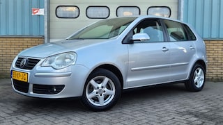 Volkswagen Polo 1.4-16V OPTIVE