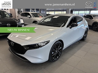 Mazda 3 HB 2.5 e-SkyActiv-G M Hybrid 140 Homura , Demovoordeel € 5.094,-, Automaat, Navi, Adap.Cruise, Clima, Apple Carplay, Camera, PDC, HUD, Stoelverwarming, 18" LMV