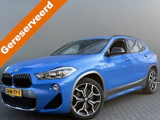 BMW X2 BWJ 2018 sDrive 20i 250PK M High Executive AUTOMAAT | FULL LED | ELEKTR. STOELEN | STOELVERW. | DAB + | CAMERA | KEY LESS | ELEKTR. ACHTERKLEP | HEAD-UP DISPLAY | NAVI | CLIMA | CRUISE | LMV | PDC