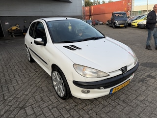 Peugeot 206 1.4 XT