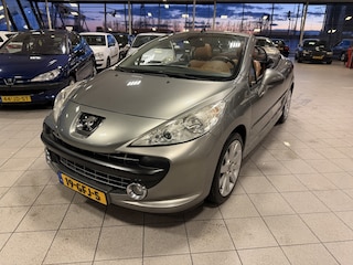 Peugeot 207 CC 1.6 VTi Féline