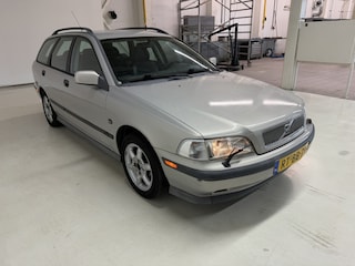 Volvo V40 1.8