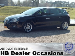 Lancia Delta 1.4-16V Oro - Airco - Navigatie - 6 Bak