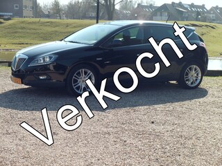 Lancia Delta 1.4-16V Oro - Airco - Navigatie - 6 Bak