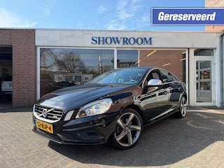 Volvo S60 1.6 R-Design T4 - AUT - 132KW - 18-inch LM - Bluetooth - Navi - Cruisecontrol - PDC.
