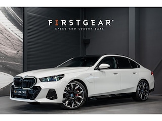 BMW 550e xDrive *M-Sport Pro / Bowers & Wilkins / Panorama / Stoelventilatie / HUD / Surround-view / Keyless*