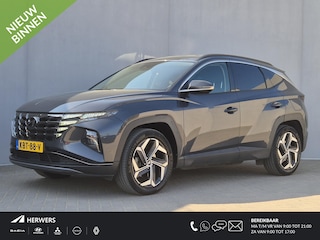 Hyundai Tucson 1.6 T-GDI PHEV Comfort 4WD Automaat / Accu SOH 100% / Fabrieksgarantie tot 01-2027 / Dealer onderhouden / Trekhaak afneembaar / Adaptieve CC / Trekgewicht 1.350 kg / Camera / Navigatie / Apple Carplay Android / 19” LM wielen / Voorstoelen verwarmd /