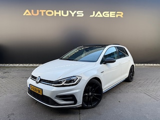 Volkswagen Golf 1.5 TSI Highline Business R Pano Virtual Carplay Camera