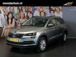 Skoda Karoq 1.0 TSI Business Edition - Uitklapbare trekhaak - Sensor achter - Cruise