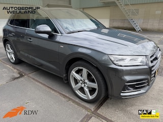 Audi Q5 55 TFSI e quattro Competition 3X S-line I 1ste eig. I Trekhaak I Leer I 20" I luchtvering I Pano I 367PK I Virtual I Camera I