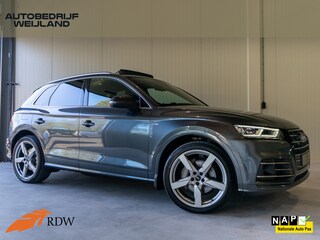 Audi Q5 55 TFSI e quattro Competition 3X S-line I 1ste eig. I Trekhaak I Leer I 20" I luchtvering I Pano I 367PK I Virtual I Camera I