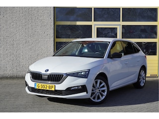 Skoda Scala 1.0 TSI 5drs First Edition BJ2019 Lmv 17" | Led V+A | Pdc | App-Connect | Climate control | Cruise control | Alcantara/Stof bekleding | Extra getint glas