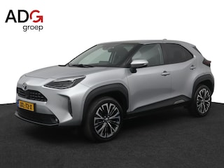 Toyota Yaris Cross 1.5 Hybrid Adventure | Leder / Stof bekleding | 360 graden camera | Stuur en stoelverwarming |