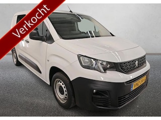 Peugeot Partner 1.2 Benzine 111PK Euro6 Premium / Airco / Navigatie / Cruise-ctr. / Schuifdeur + Raam / Radio multimedia / Apk 03-2026