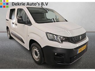 Peugeot Partner 1.2 Benzine 111PK Euro6 Premium / Airco / Navigatie / Cruise-ctr. / Schuifdeur + Raam / Radio multimedia / Apk 03-2026