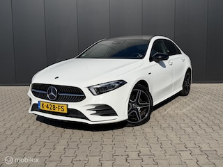 Mercedes-Benz A-klasse 250 e Business Solution AMG Limited