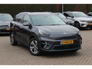 Kia Niro e-Niro ExecutiveLine 64 kWh / SoH 91% / Warmtepomp / Trekhaak / Camera / Leder / Keyless / Stoelventilatie / Navigatie / Dodehoek / DAB / Cruise Control