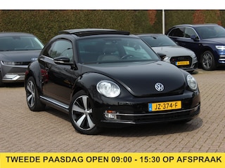 Volkswagen Beetle 1.2 TSI Design BlueMotion / Panoramadak / Navigatie / Parkeerhulp V+A / 16'' / Stoelverwarming / Cruise control