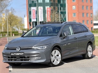 Volkswagen Golf Variant 1.5 eTSI Style 150Pk Pano 360 Camera Trekhaak