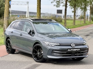 Volkswagen Golf Variant 1.5 eTSI Style 150Pk Pano 360 Camera Trekhaak