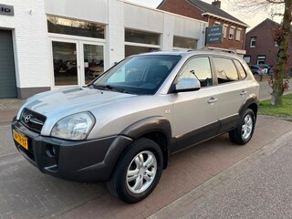 Hyundai Tucson 2.0i Style Premium / Leder / Climate / Cruise C / Trekhaak