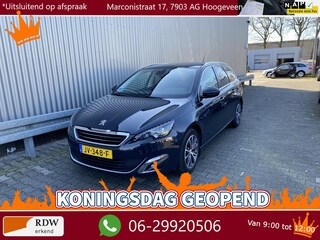 Peugeot 308 SW 1.2 PureTech Blue Lease Premium AUTOMAAT, Clima, Pano, Navi, CC, Multimediaschermen achter, PDC, LM, Trekh, nw. APK – Inruil Mogelijk –