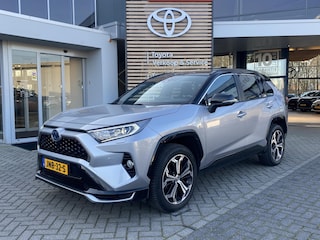 Toyota RAV4 2.5 Plug-in Hybrid AWD BI-TONE PLUS TREKHAAK 1500KG TREKGEW LEER STOELKOELING/VERWARMING PARK-SENSOREN 360-CAMERA 4S-BANDEN JBL-AUDIO HEAD-UP