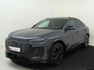 Audi Q6 e-tron S edition performance 100 kWh | Panoramadak | Trekhaak | 360 camera | Leder/alcantara sportstoelen Plus | Parkeerassistent | Keyless | Display passagierszijde |