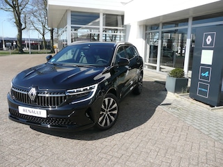 Renault Espace E-Tech full hybrid 200 TECHNO 7 P. PACK SOLID/ PACK WINTER/ 4SEIZOENSBANDEN/ ADAPTIEVE CRUISE/ PARK ASSIST RONDOM/ VERWARMBARE STOELEN+MASSAGE*/VERWARMBAAR STUUR EN VOORRUIT/ ELEK. ACHTERKLEP/ ETC... DEALER ONDERHOUDEN EN 1E EIGENAAR