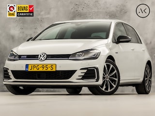Volkswagen Golf 1.4 TSI PHEV GTE 204Pk Automaat (VIRTUAL COCKPIT, APPLE CARPLAY, GROOT NAVI, KEYLESS, CAMERA, STOELVERWARMING, SPORTSTOELEN, ADAPTIVE CRUISE, GETINT GLAS, NIEUWSTAAT)