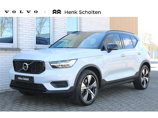 Volvo XC40 T4 Recharge R-Design | Panoramadak | Verwarmbare voorstoelen en stuurwiel | 360 graden camera | Premium audio by Harman Kardon | Adaptieve cruise control