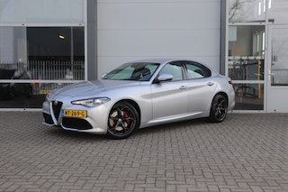 Alfa Romeo Giulia 2.0 T Q4 AWD 280PK VELOCE/ORIG.NL/GEDOCUMENTEERD/KEYLESS/MEMORY/19