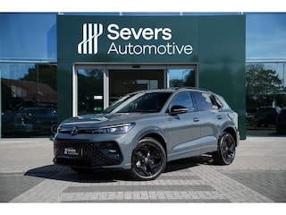 Volkswagen Tiguan 1.5 eHybrid R-Line | Panoramadak | Trekhaak | Comfort Pakket | Apple Carplay/Android Auto | LED koplampen adaptief |