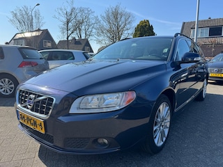 Volvo V70 2.0T Kinetic 149kw,Apk 2/5/27,Airco,Cruise,Leder,Navi,Trekhaak,Nap