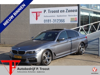 BMW 530e iPerformance Executive M-Sport Panoramadak/Head-Up Display/Apple carplay/Sfeerverlichting/Navigatie/Achteruitrijcamera/Stoelverwarming/Parkeersensoren Voor+Achter/Cruise Control/Sport Stoelen/Voorstoelen Elektrisch/Elektrische achterklep