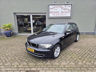BMW 116i Executive Leder/Navi/Trekhaak Ketting V.V