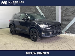 Volvo XC40 B4 Ultra Black Edition | Panoramadak | Trekhaak | 360° Camera | ACC | Stoel+Stuurverwarming