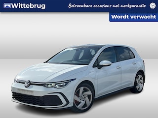 Volkswagen Golf 1.4 DSG eHybrid 245PK GTE / Panoramadak / LED Matrix / Trekhaak / Standkachel / 17'' LMV