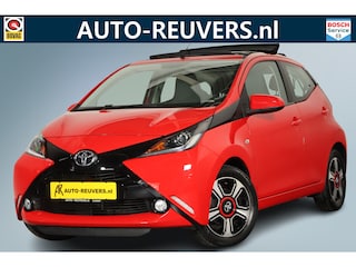 Toyota Aygo 1.0 VVT-i x-wave / Opendak / Navigatie / Half leder / ECC