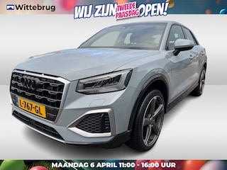 Audi Q2 35 TFSI Business Edition / Digitaal dashboard / Navigatie / App connect / Climate controle / Parkeersensoren achter /