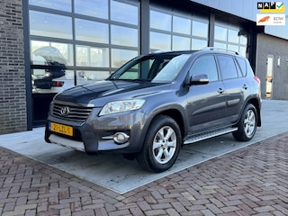 Toyota RAV4 2.0 VVTi Executive Business | Autom | 1/2 Leer | Navi |