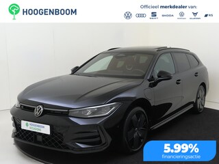 Volkswagen Passat Variant 1.5 eHybrid R-Line Edition | SoH 100% | Panoramadak | Trekhaak | Black style | Head-up display | 360 camera | Stoelverwarming voor en achter | Parkeerassistent |