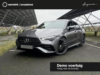 Mercedes-Benz CLA 180 Business Solution AMG | Nightpakket | Panoramadak | AMG Line Plus | Burmester | Elek. Trekhaak | Rijassistentiepakket | HUD | 360° camera | Techniekpakket | Winter pakket | Apple Carplay/Android Auto |