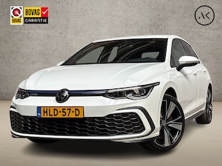 Volkswagen Golf 1.4 eHybrid GTE 245Pk Automaat (APPLE CARPLAY, GROOT NAVI, GETINT GLAS, KEYLESS, SPORTSTOELEN, PARKEERSENSOREN, SFEERVERLICHTING, NIEUWE APK, NIEUWSTAAT)