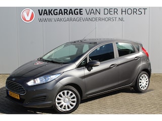 Ford Fiesta 1.0-65pk Style. Goed onderhouden en nette Ford Fiesta. Airco, navigatie, telefoon voorb., All season banden, metallic lak, centr. vergr. etc