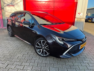 Toyota Corolla Touring Sports 2.0 Hybrid 152pk Executive / Trekhaak / Two Tone/Sportstoelen / HUD / CarPlay / 18" / Camera / BTW